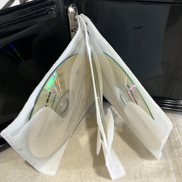 5/$15🐥 Debbie Macomber Audio Book on CD, 8 Sandpiper Way - Picture 4 of 4